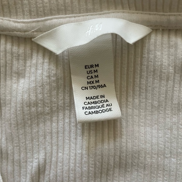 H&M DIVIDED Ribbed Collared Crop Top - Picture 7 of 8